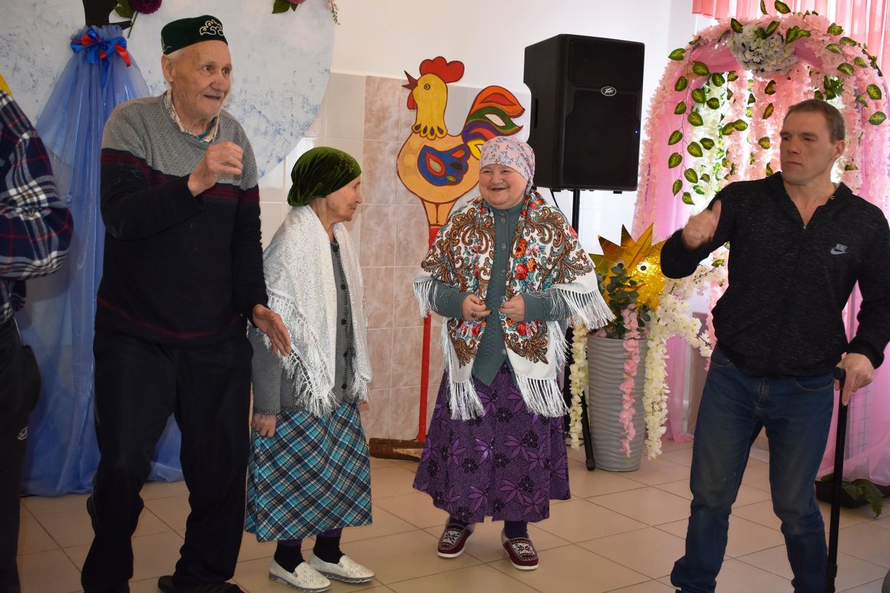 В Азнакаевском доме-интернате прошёл весенний новый год-Науруз