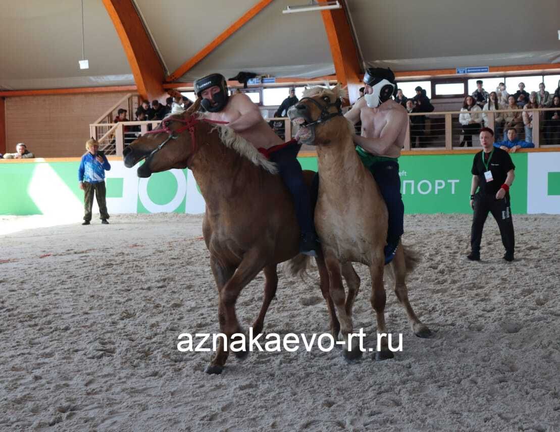 В Азнакаево прошли конноспортивные соревнования