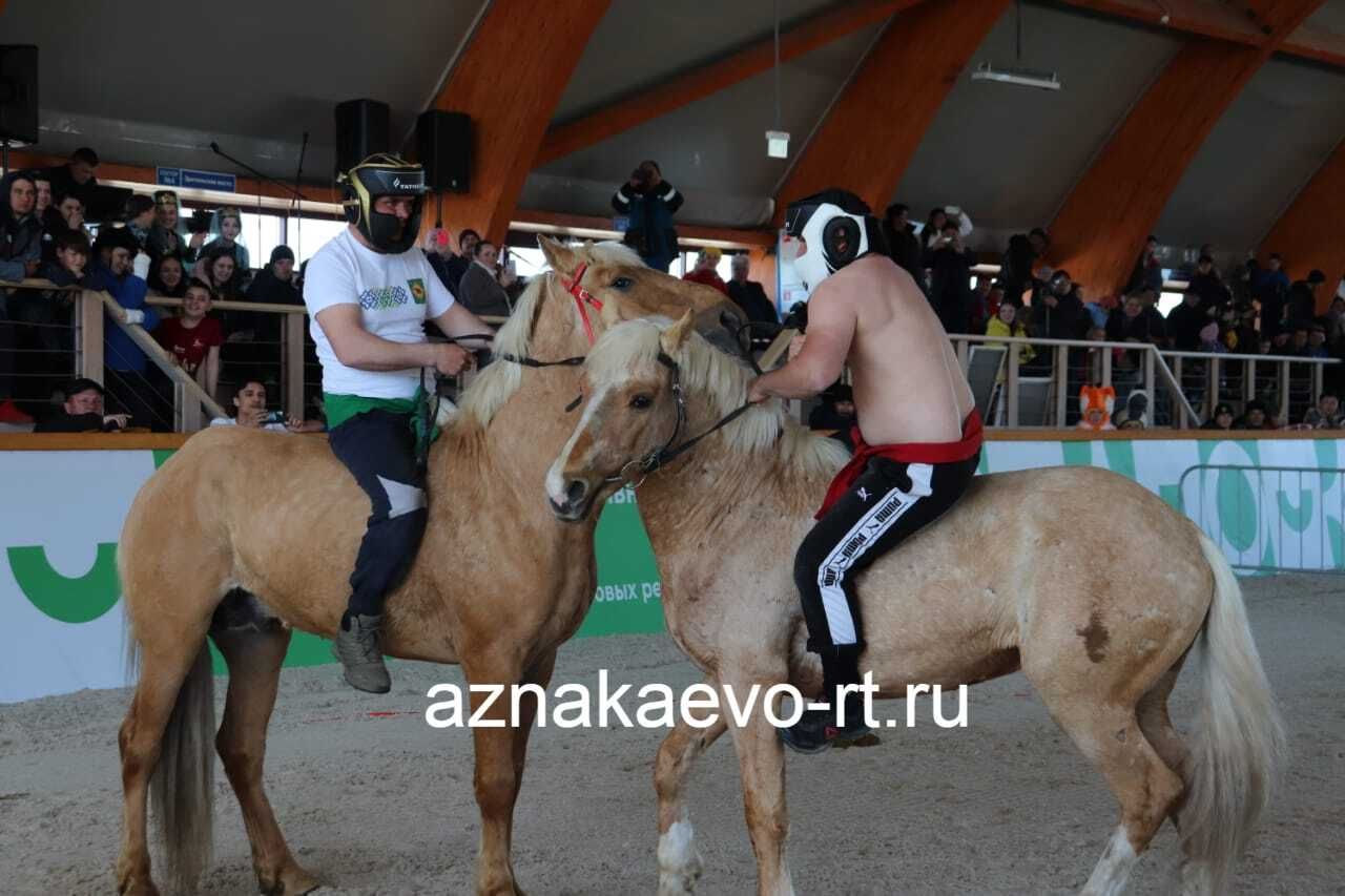 В Азнакаево прошли конноспортивные соревнования