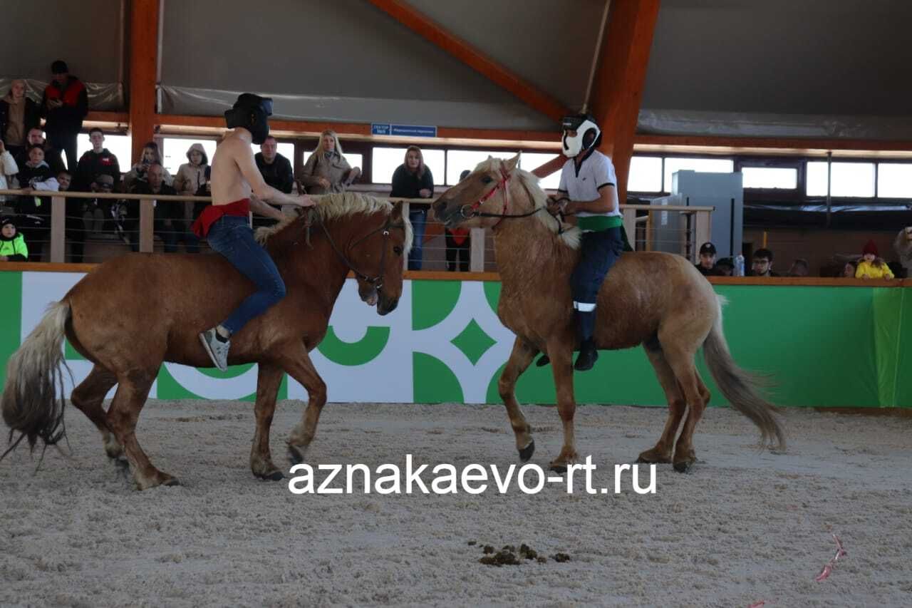 В Азнакаево прошли конноспортивные соревнования