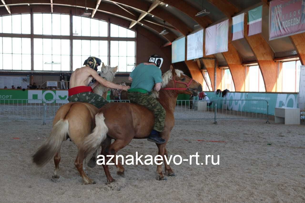 В Азнакаево прошли конноспортивные соревнования