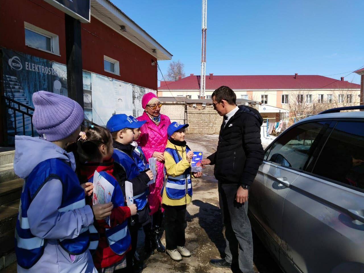 В Азнакаево прошла акция «Ребенок – главный пассажир!»