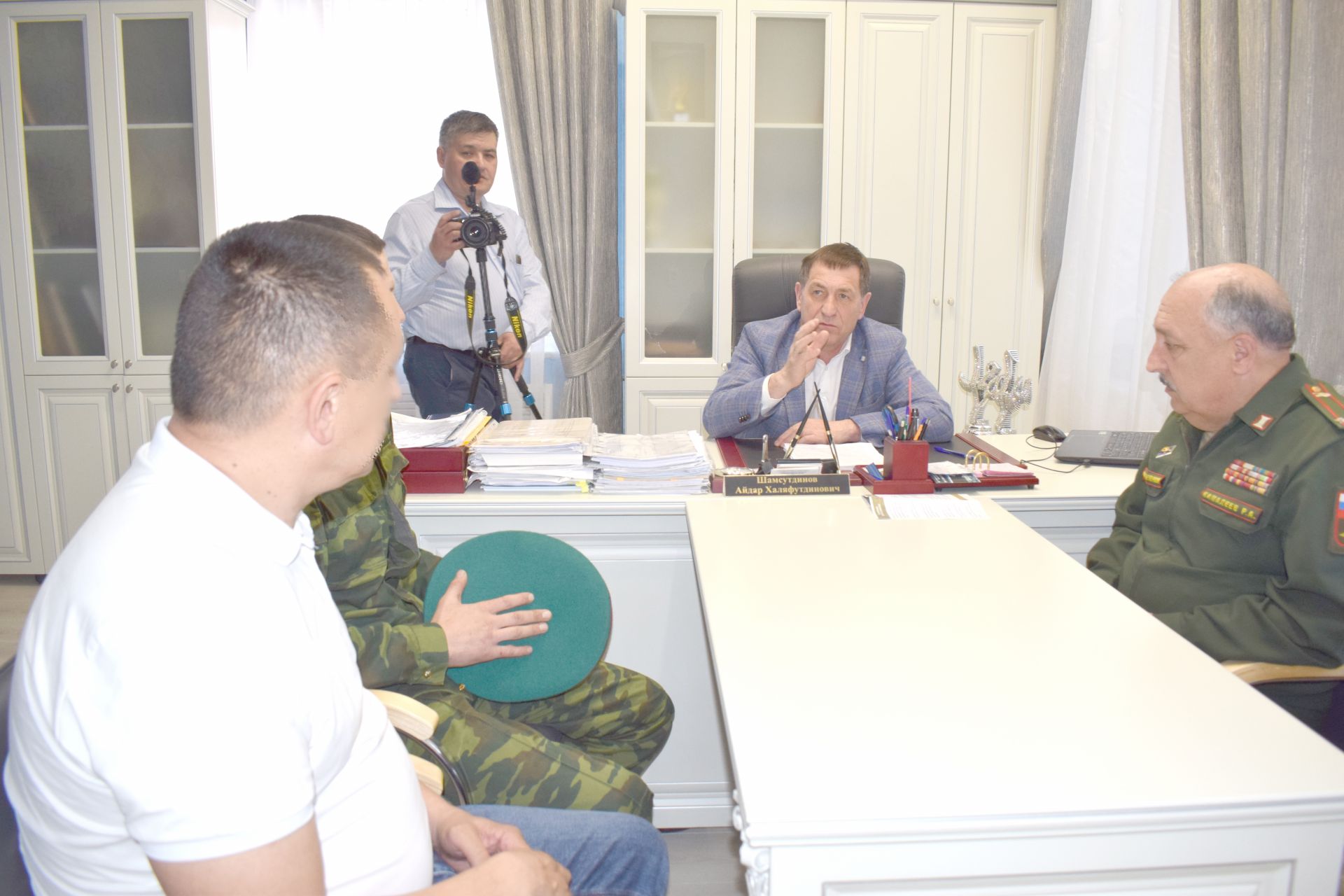 В Азнакаево состоялся круглый стол по вопросам контрактной службы