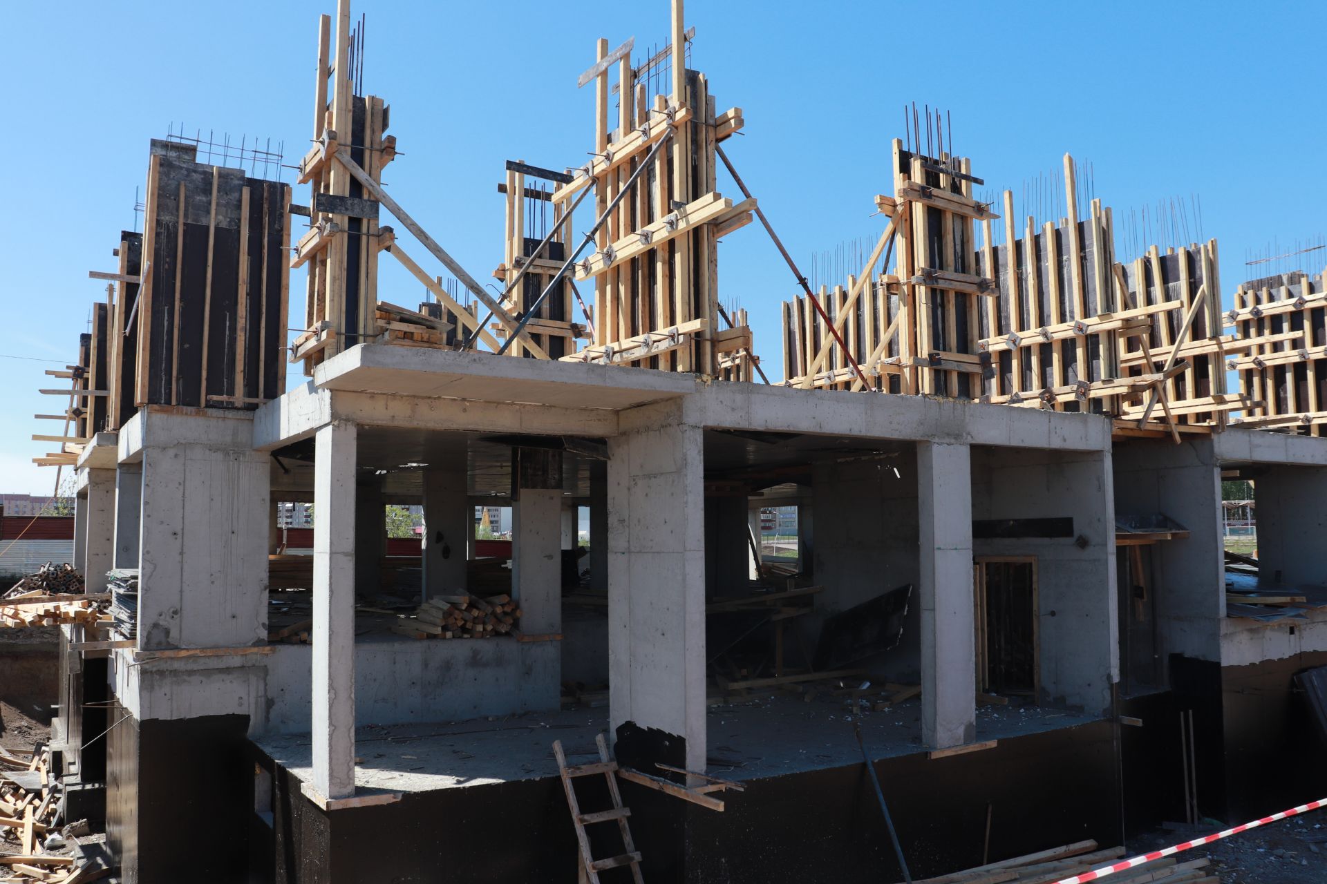 В Азнакаево строится девятиэтажный дом