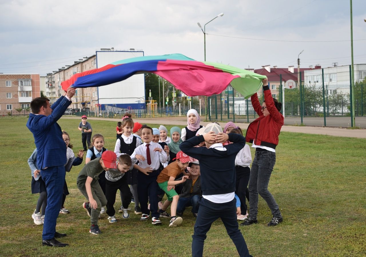 Азнакаевские дети отметили Международный день семьи