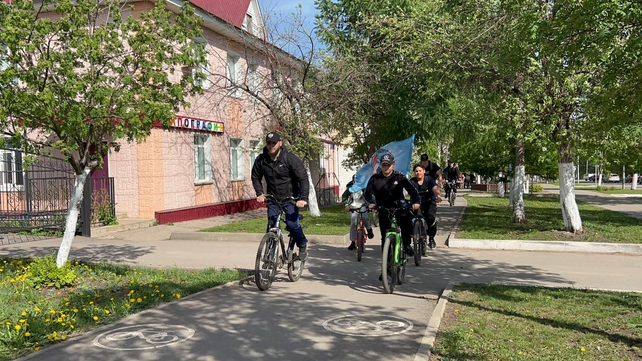 В Азнакаево состоялся велопробег Посвящённый Дню Победы