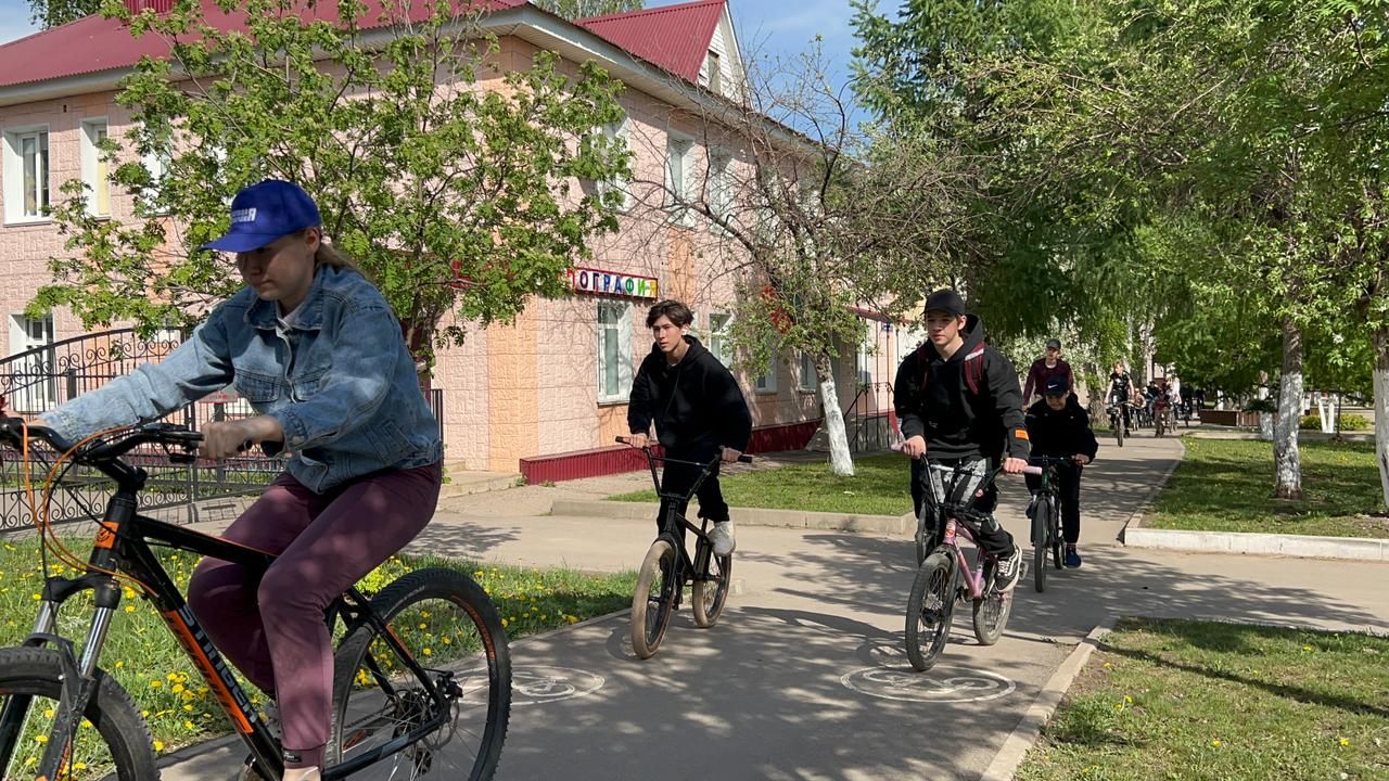 В Азнакаево состоялся велопробег Посвящённый Дню Победы