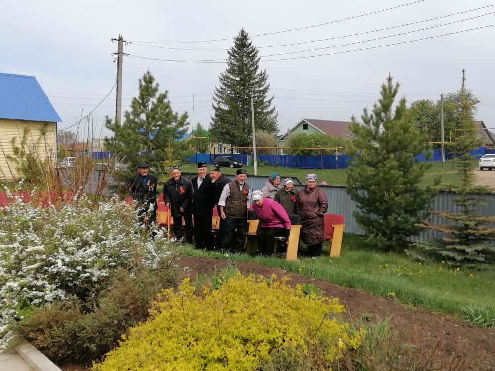 В канун Дня Победы в селе Агерзе провели парад ретро-автомобилей