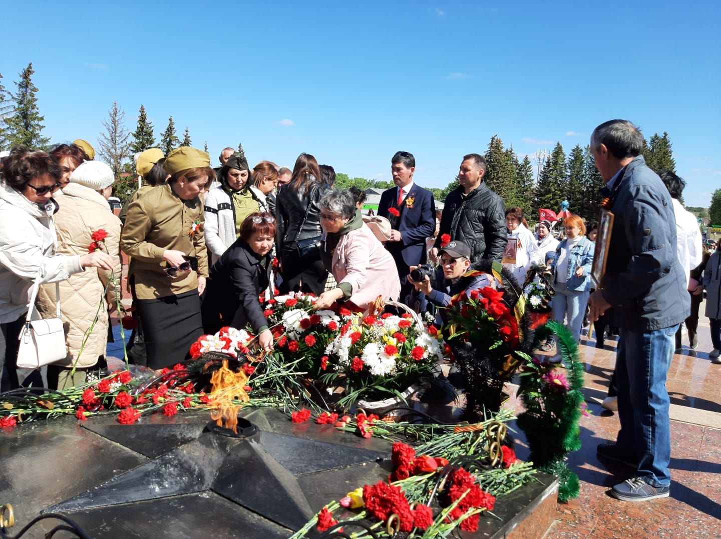 В Азнакаево празднуют День Победы