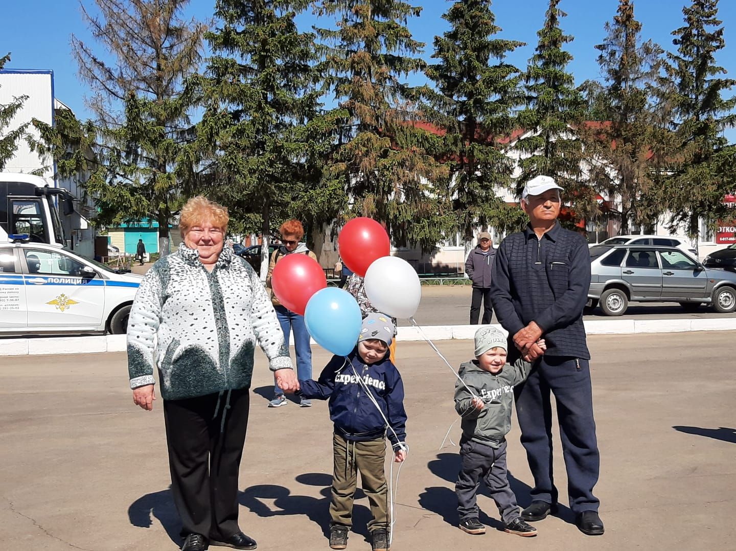 В Азнакаево празднуют День Победы