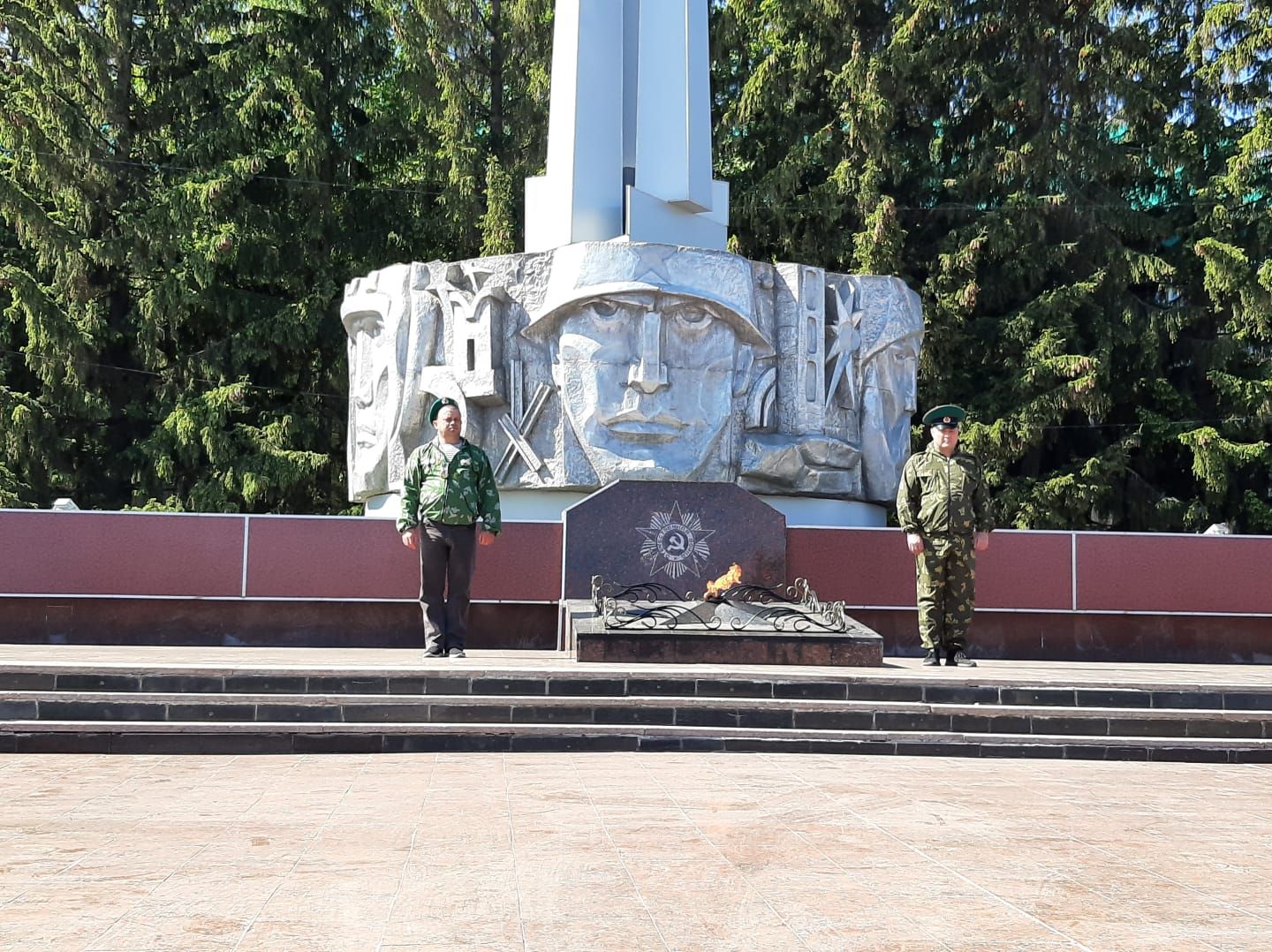 В Азнакаево празднуют День Победы