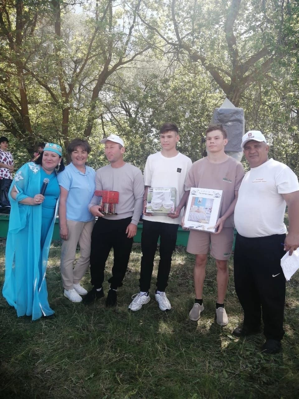 Азнакай районының Сәпәй авылы Сабан туенда элекке йолаларны яңарттылар