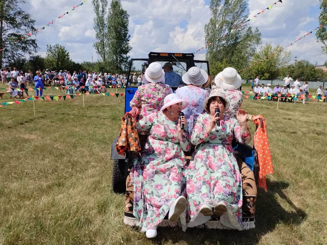 На Сабантуе в селе Учалле соревновались в талантах и спорте
