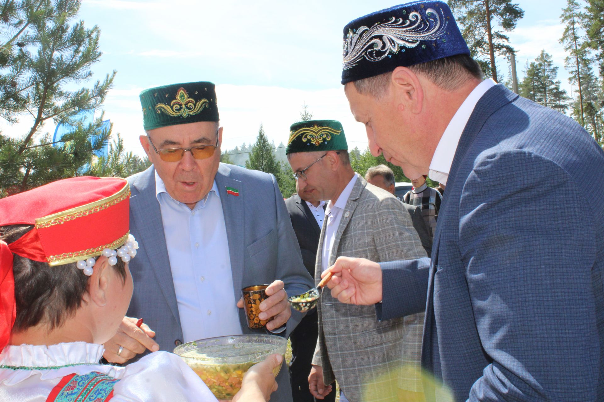 В Азнакаево ярко и зрелищно отпраздновали Сабантуй