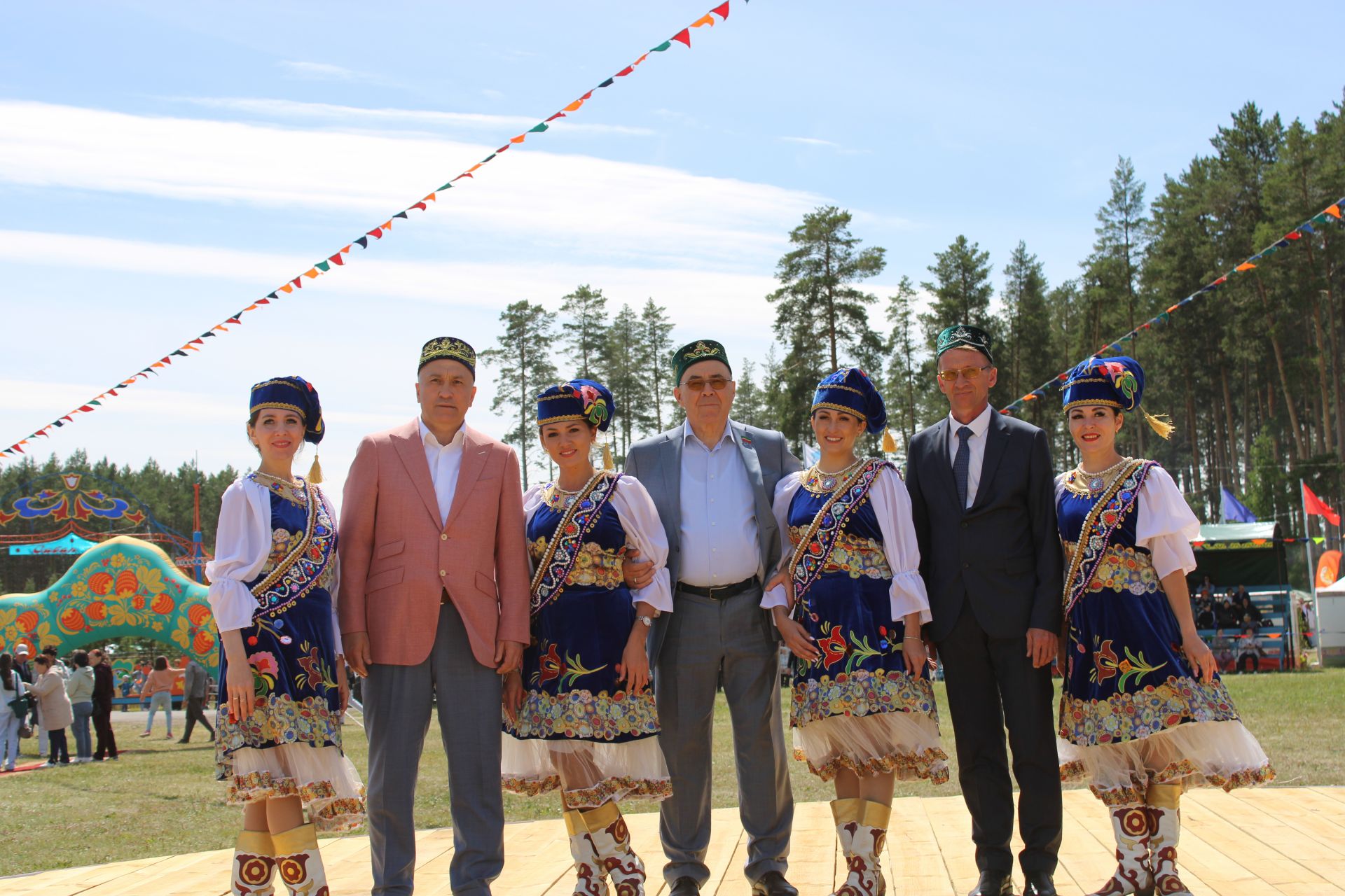 В Азнакаево ярко и зрелищно отпраздновали Сабантуй