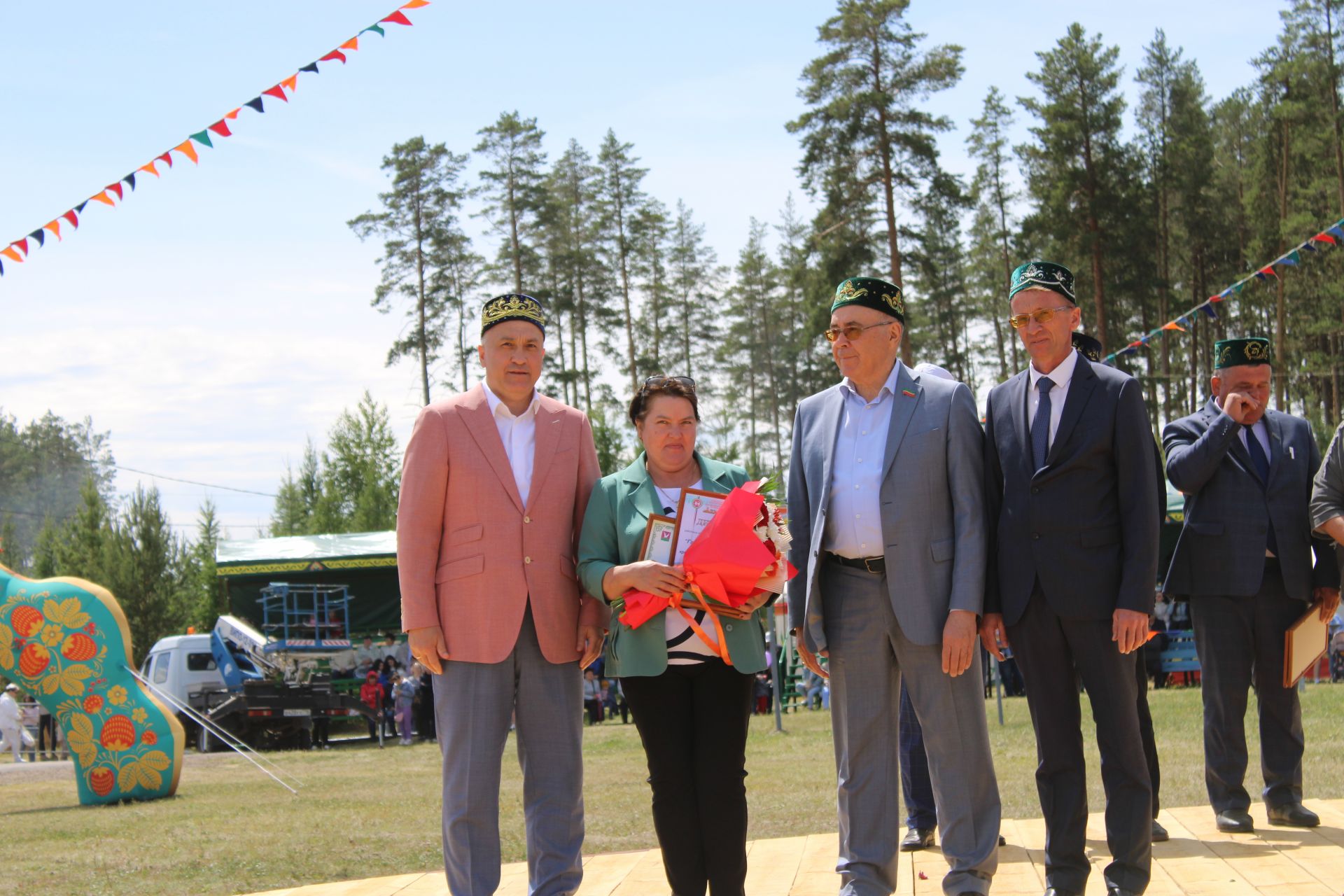 В Азнакаево ярко и зрелищно отпраздновали Сабантуй