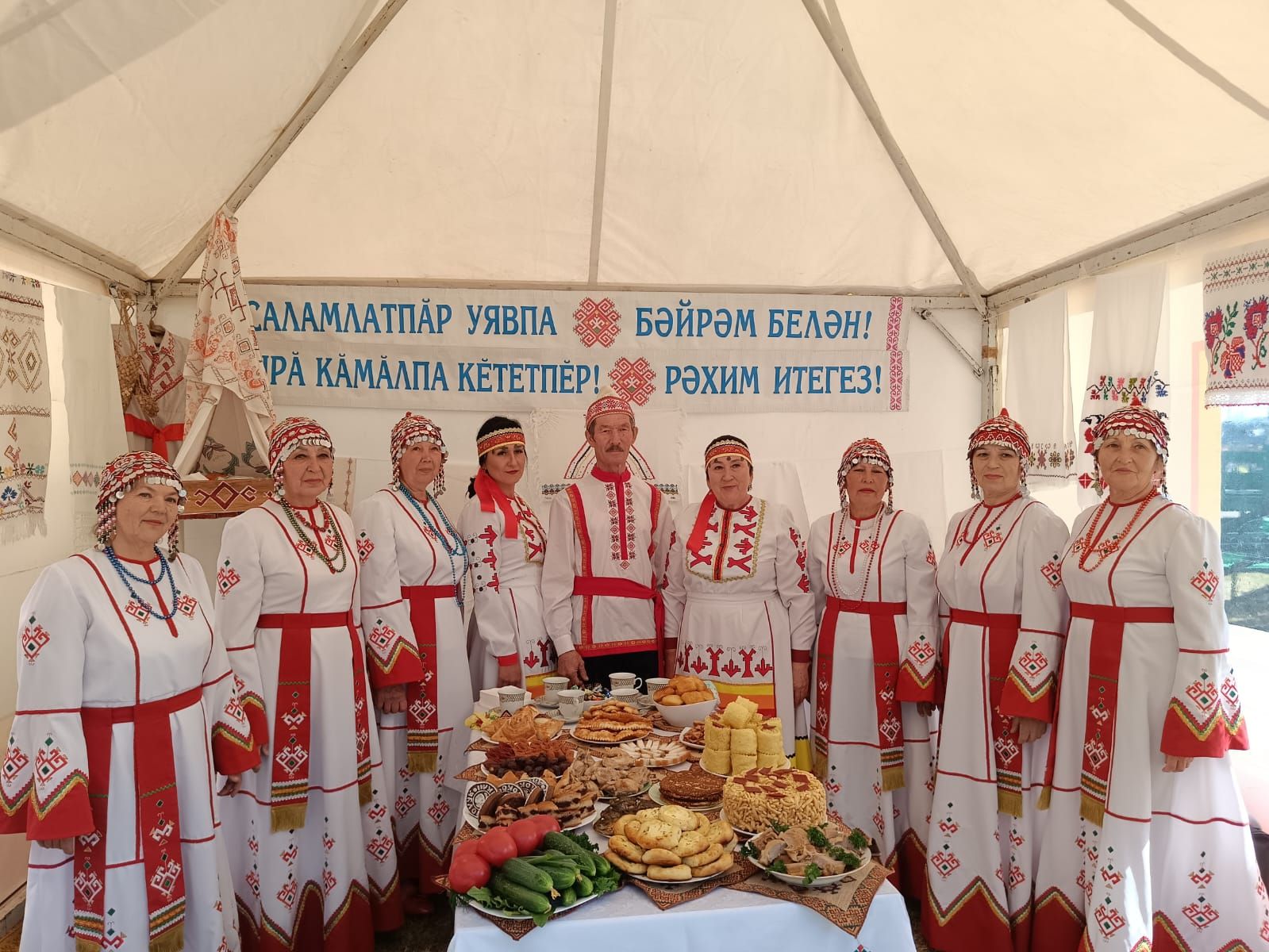 В Азнакаево ярко и зрелищно отпраздновали Сабантуй