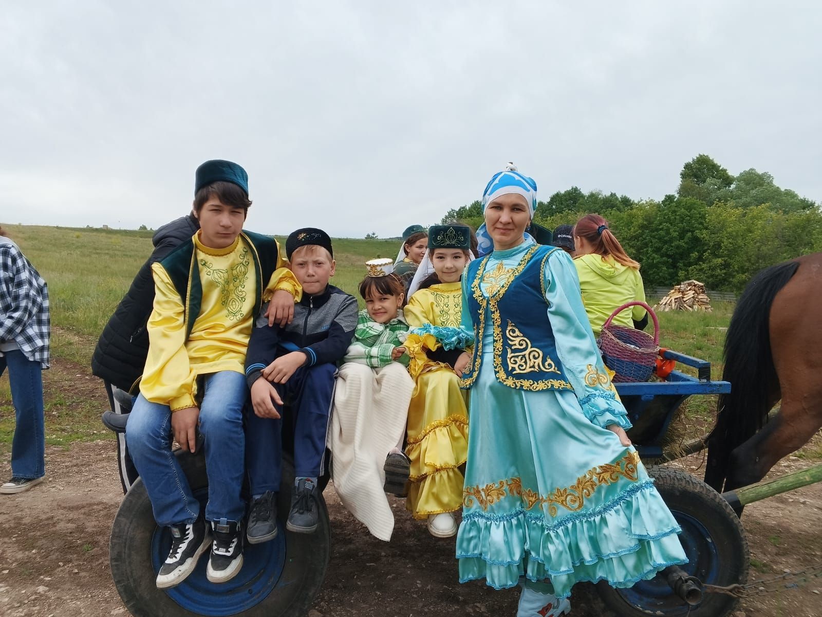 В селе Агерзе провели праздник добрых соседей и сбора подарков на Сабантуй