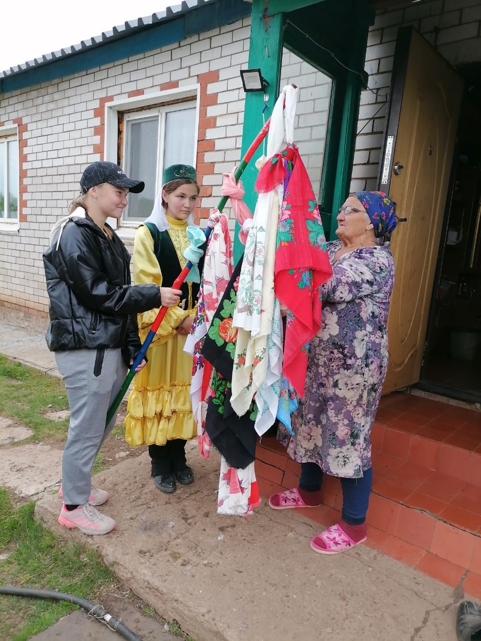 В селе Агерзе провели праздник добрых соседей и сбора подарков на Сабантуй