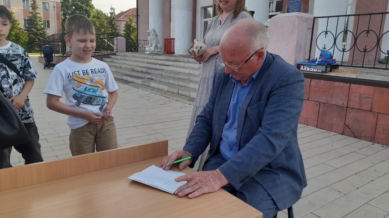 В Азнакаево состоялся турнир для любителей шахмат всех возрастов