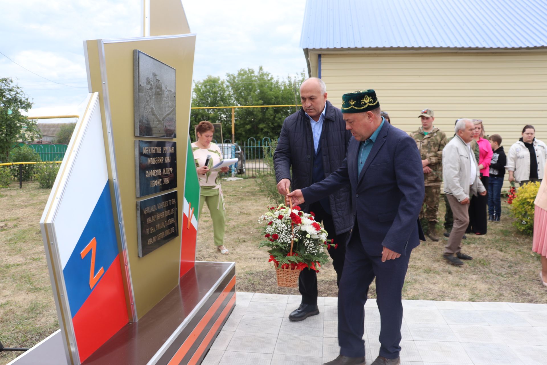 В селе Агерзе Азнакаевского района открыли памятник героически погибшим бойцам