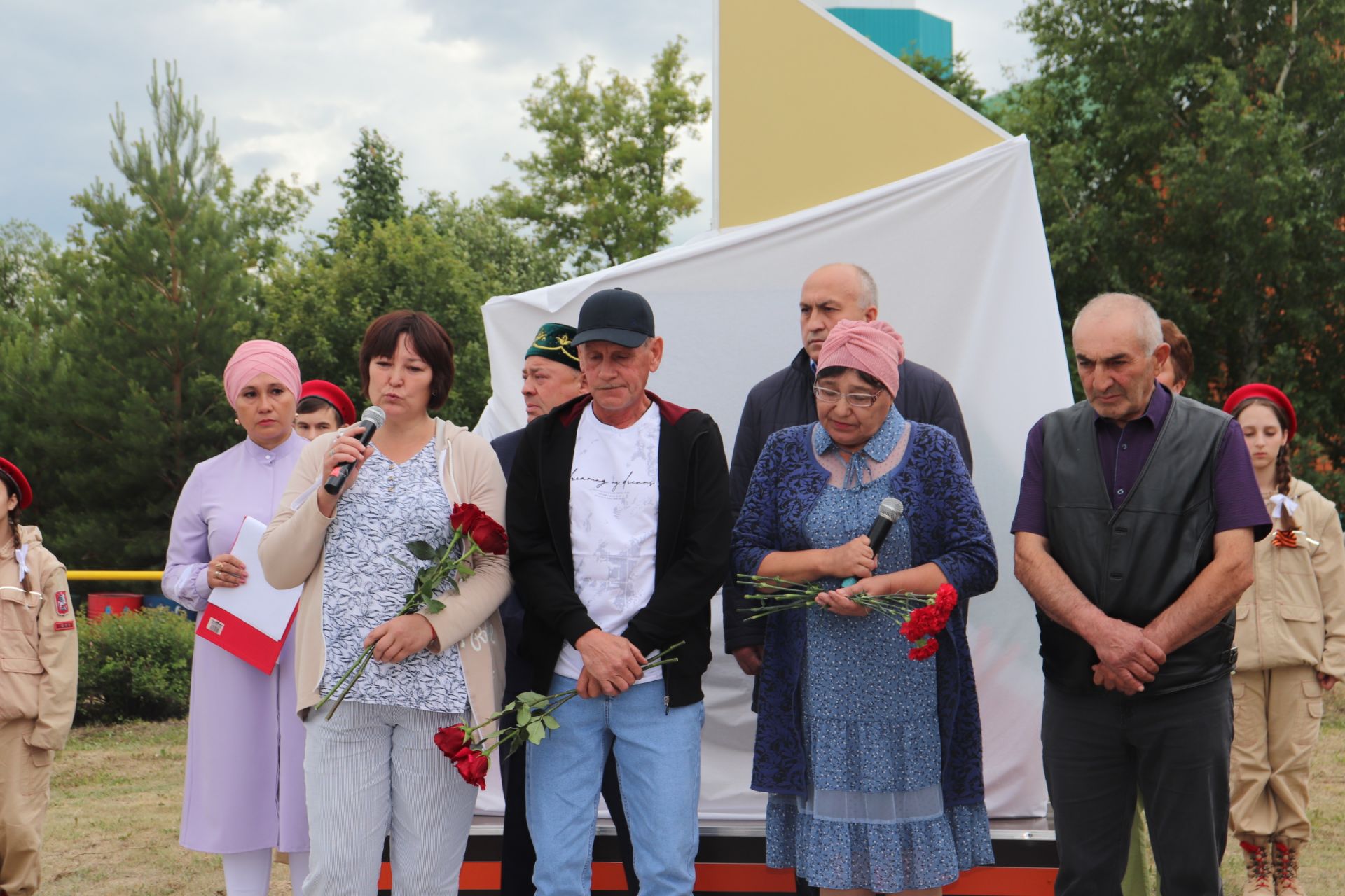 В селе Агерзе Азнакаевского района открыли памятник героически погибшим бойцам