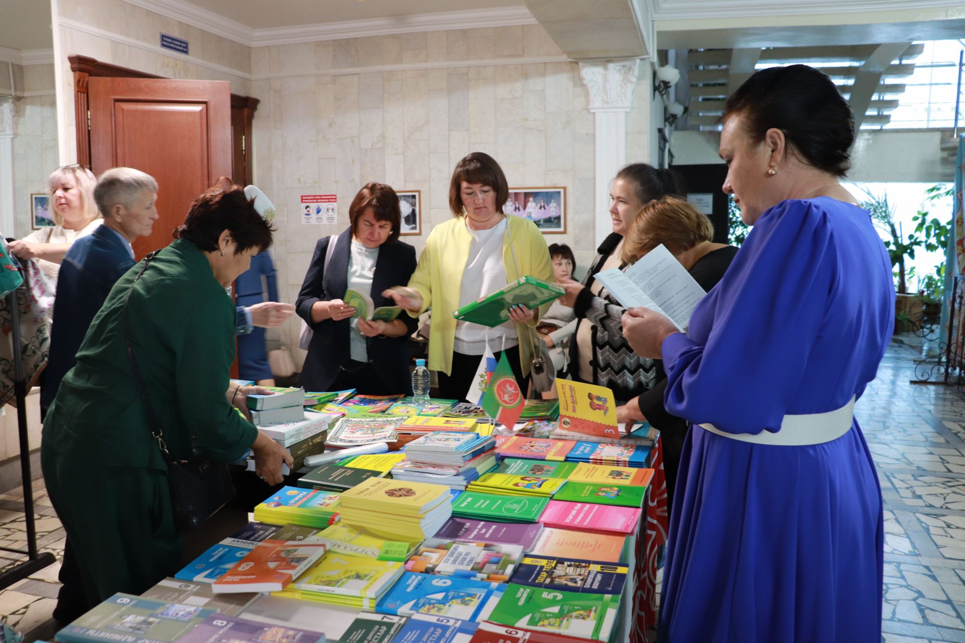 В Азнакаево состоялся разговор по вопросам национального образования