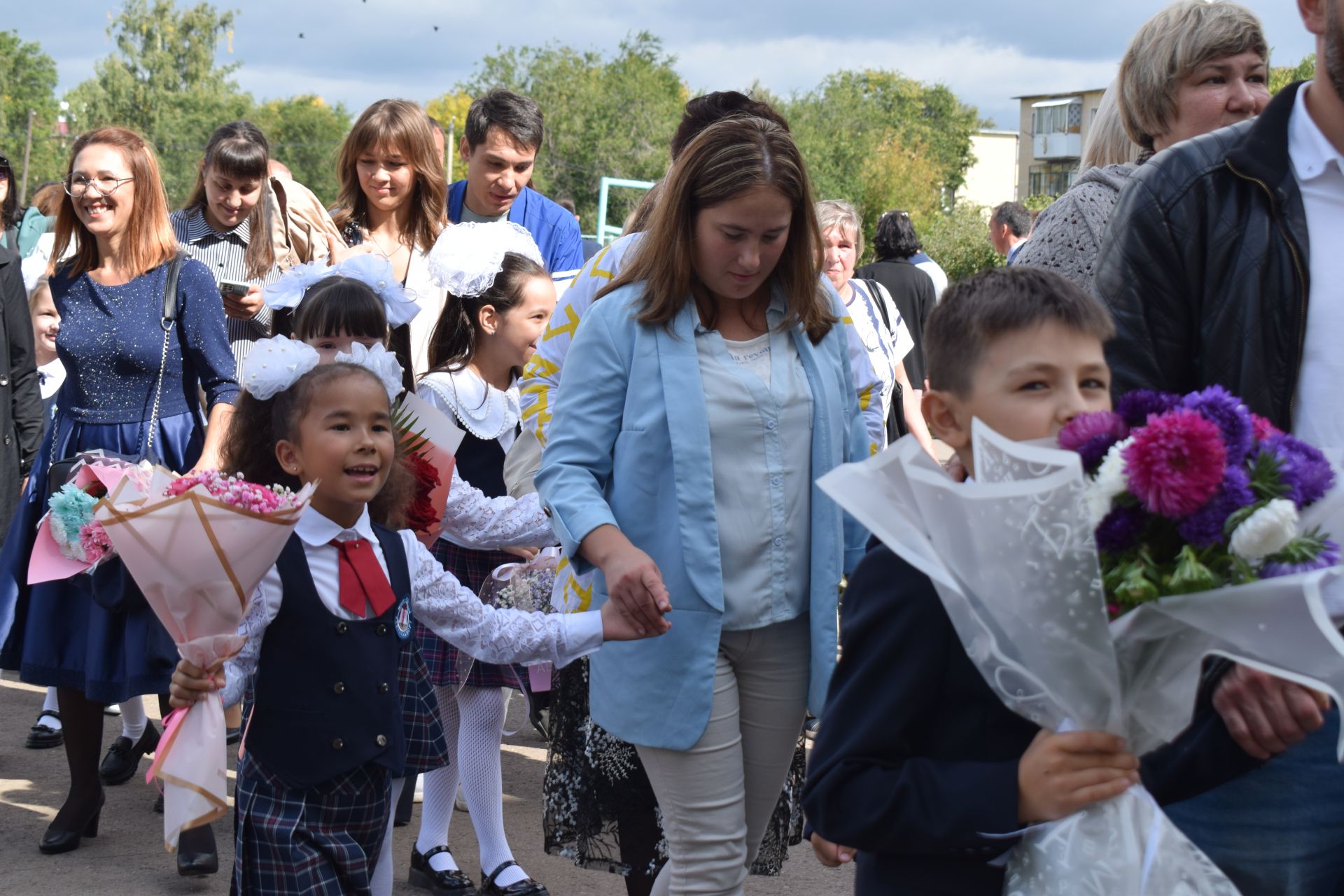 Азнакай лицеена Белем көнендә Федя дәдәй белән дуслары килде