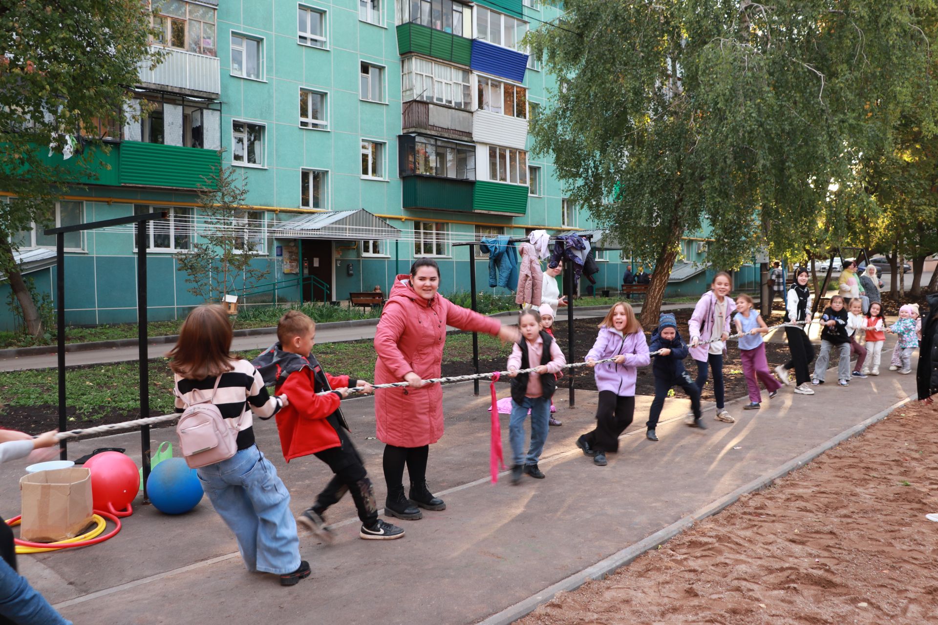 В Азнакаево проходят праздники дворов