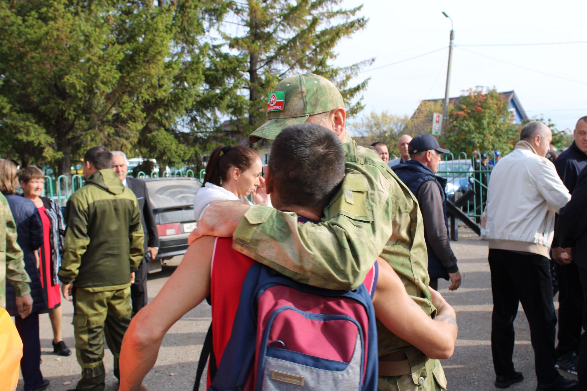 В Азнакаево проводили добровольцев, отправляющихся на спецоперацию