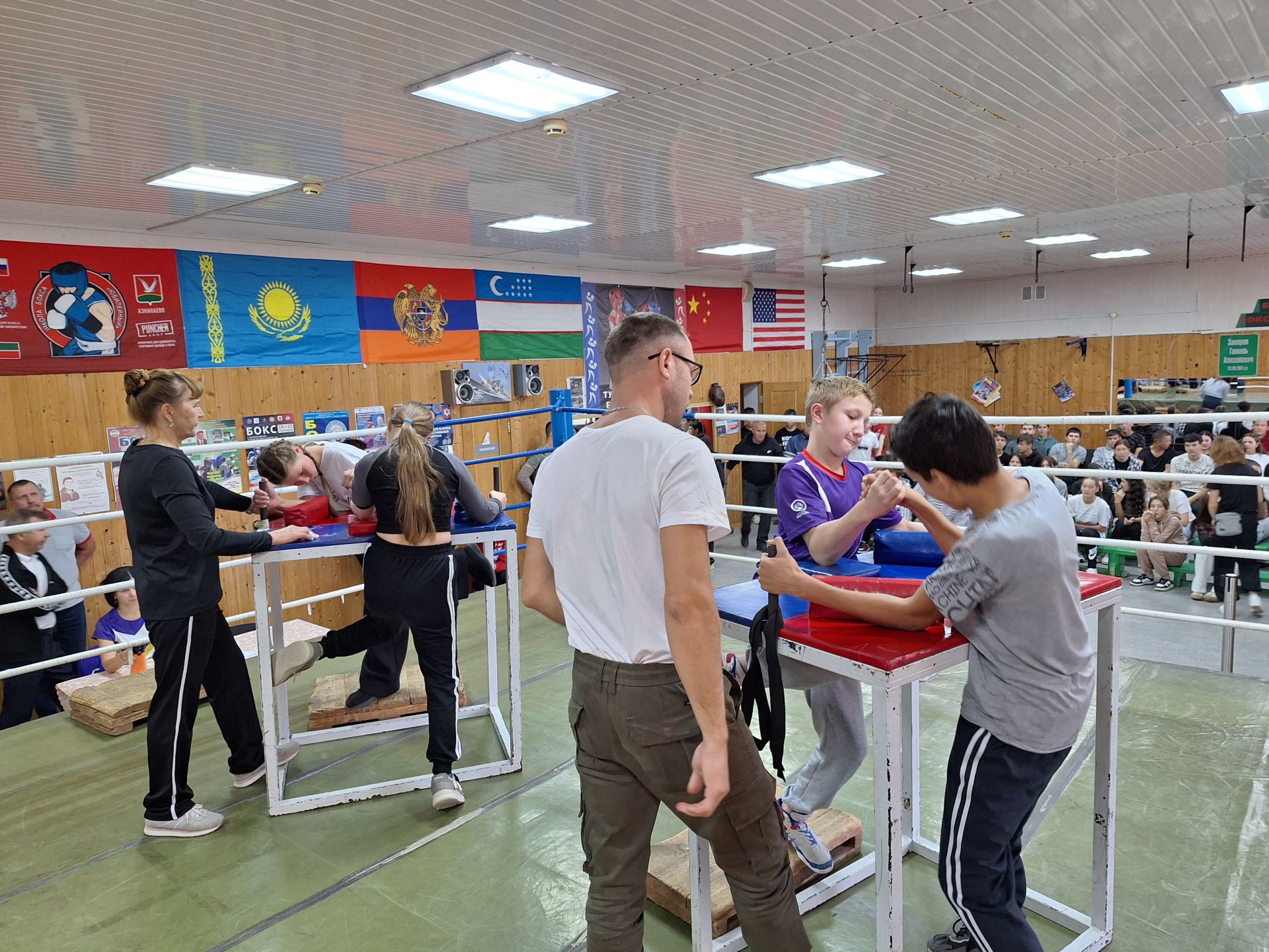 В Азнакаево прошел районный турнир по армрестлингу