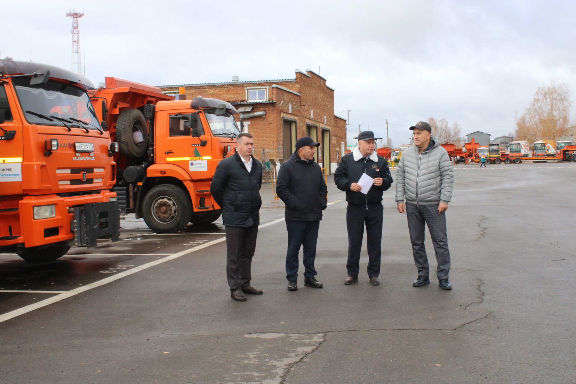 В Азнакаево оценили готовность снегоуборочной техники