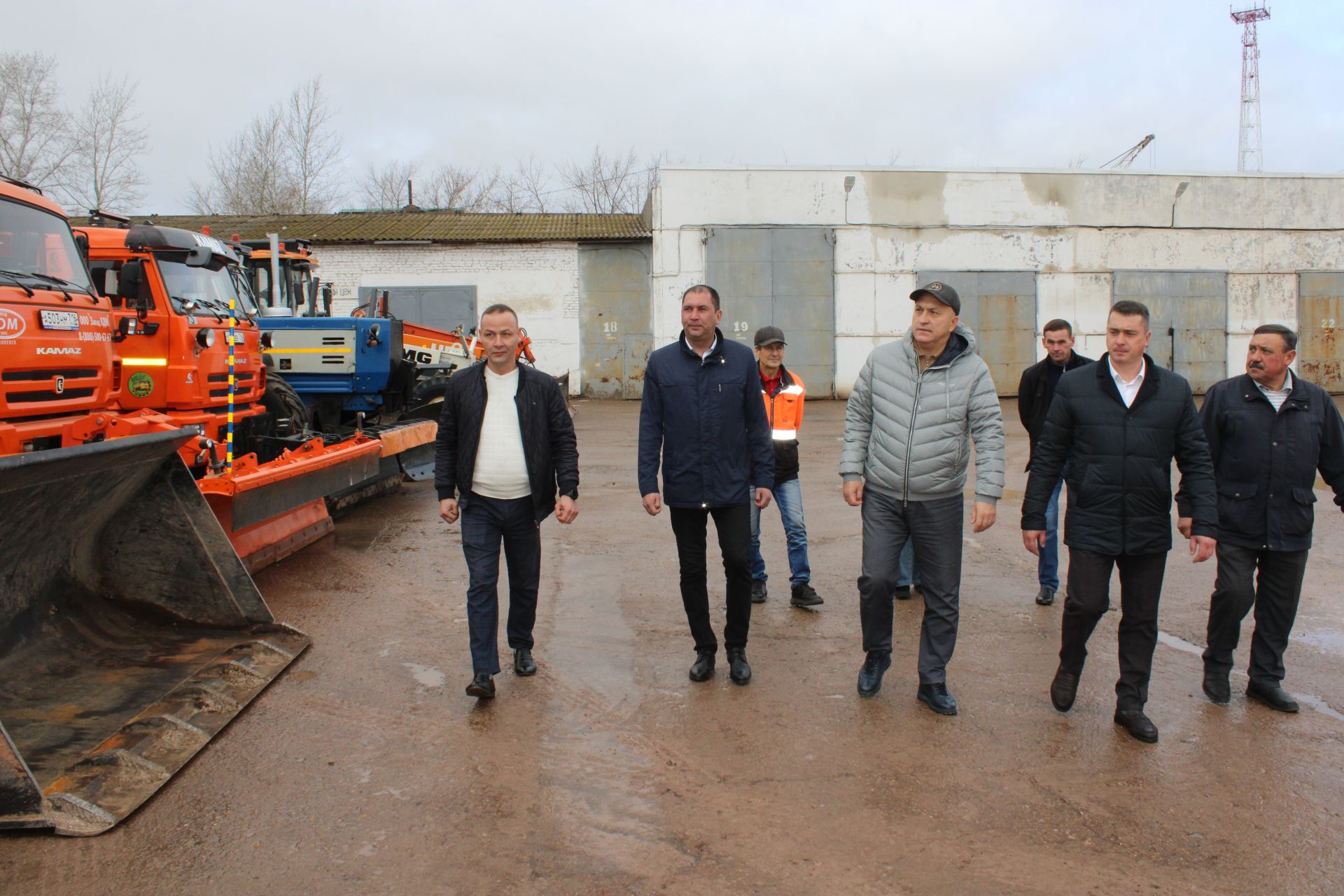 В Азнакаево оценили готовность снегоуборочной техники