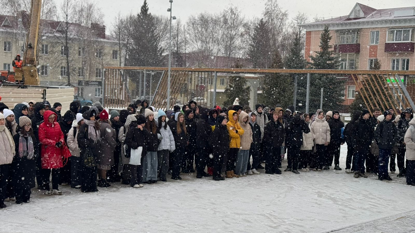 В Азнакаево почтили память жертв дорожно-транспортных происшествий