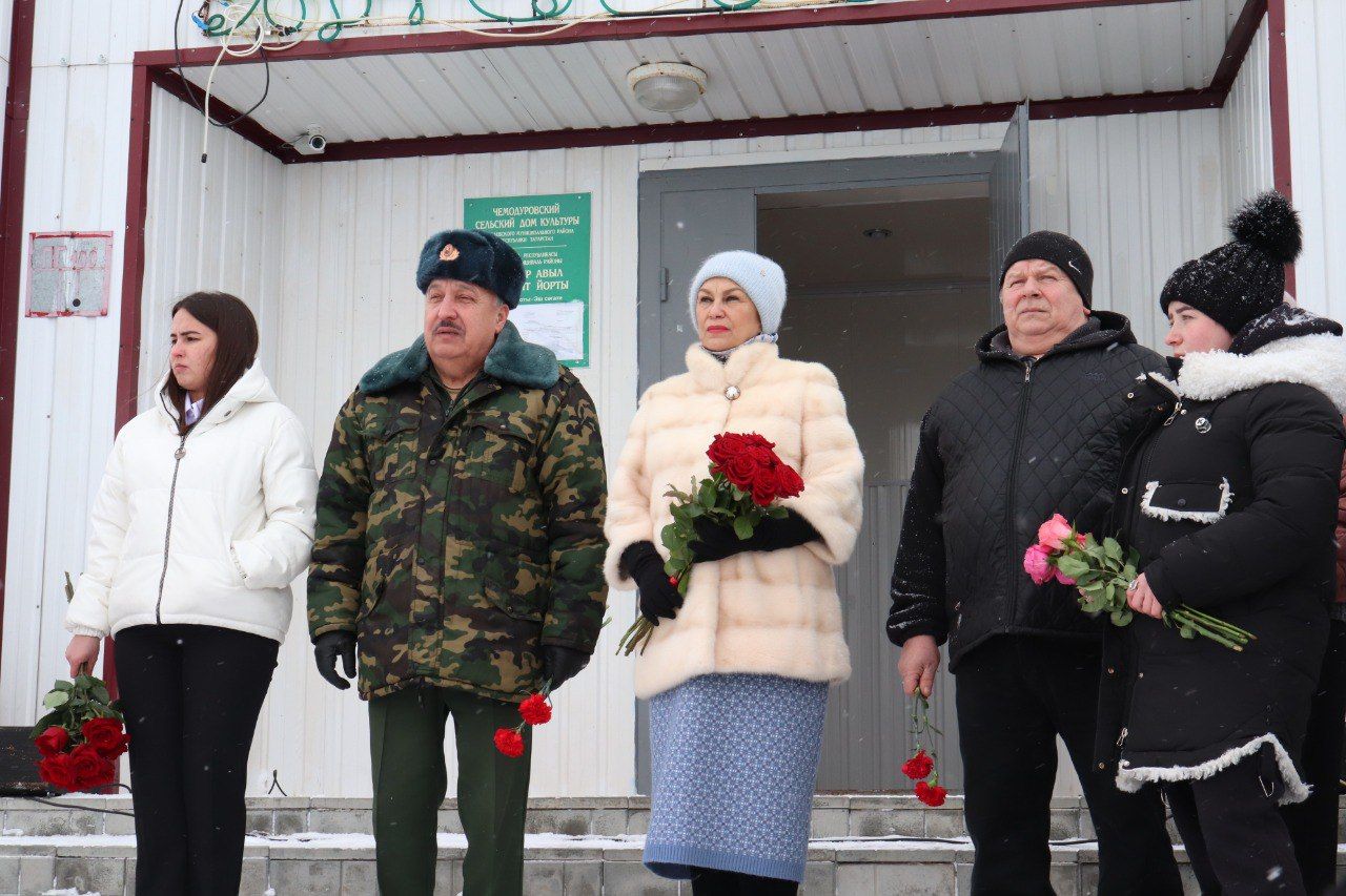 В Азнакаево открыли памятную доску нашему Герою