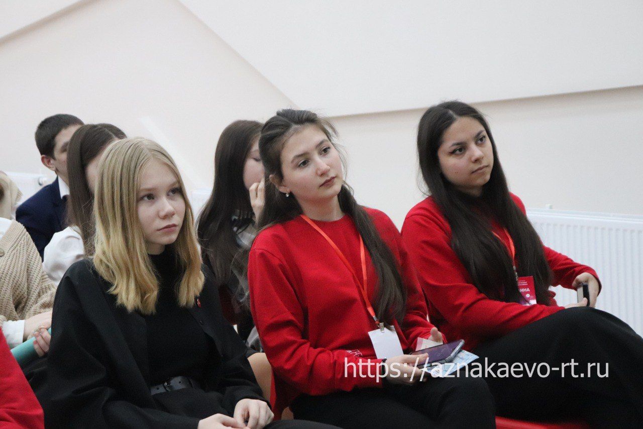 Азнакайда «Беренчеләр» берләште