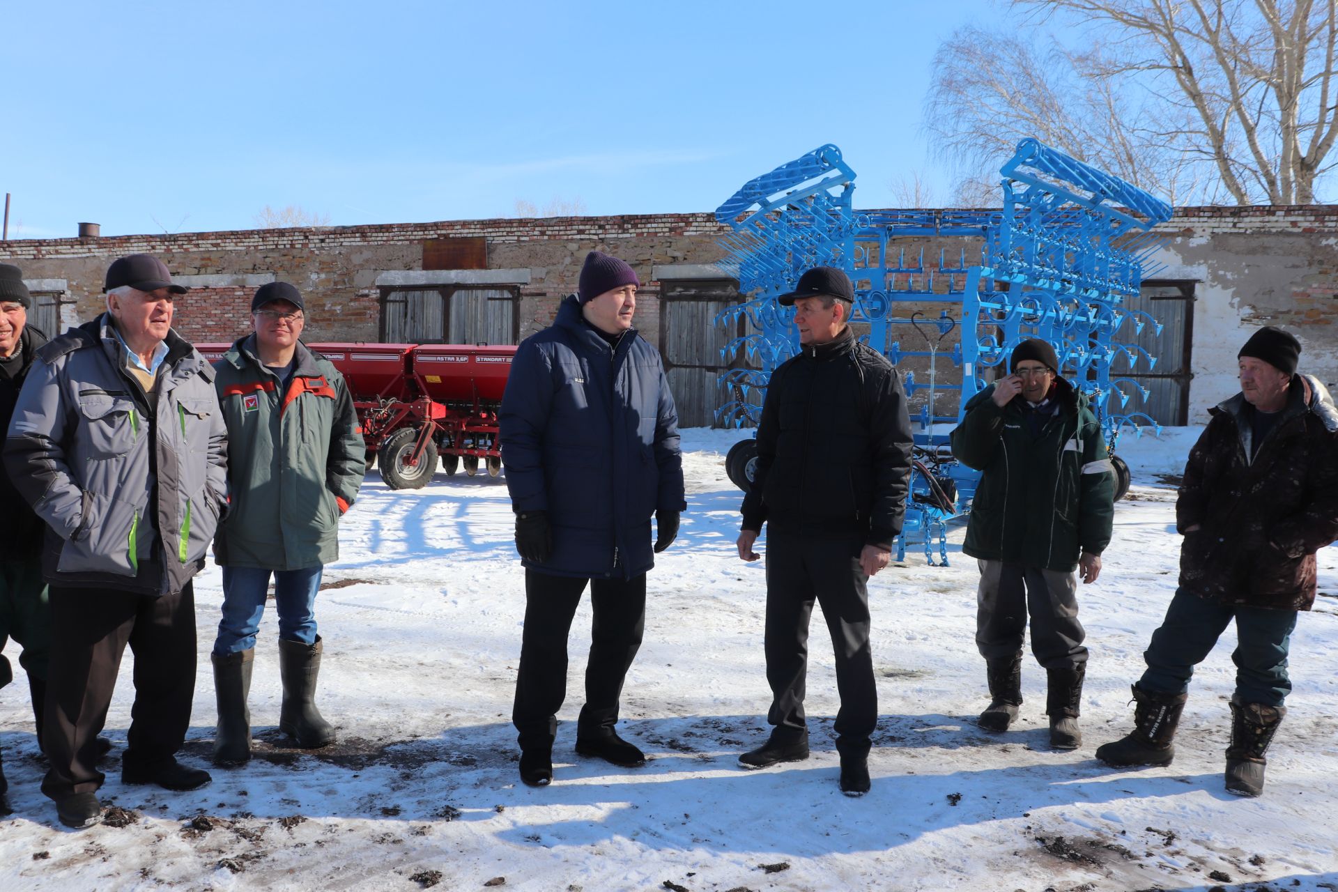 В Азнакаево проверили готовность техники к весенне-полевым работам