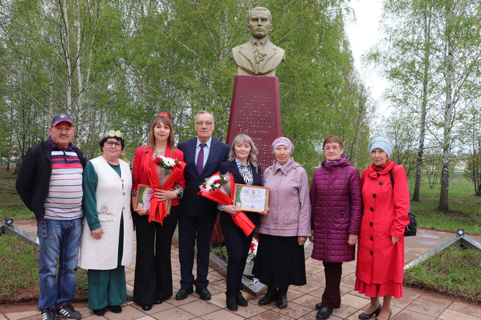 Азнакай  шәһәре Тарсус паркында бөек шагыйребез Габдулла Тукай һәйкәле янында зур бәйрәм узды