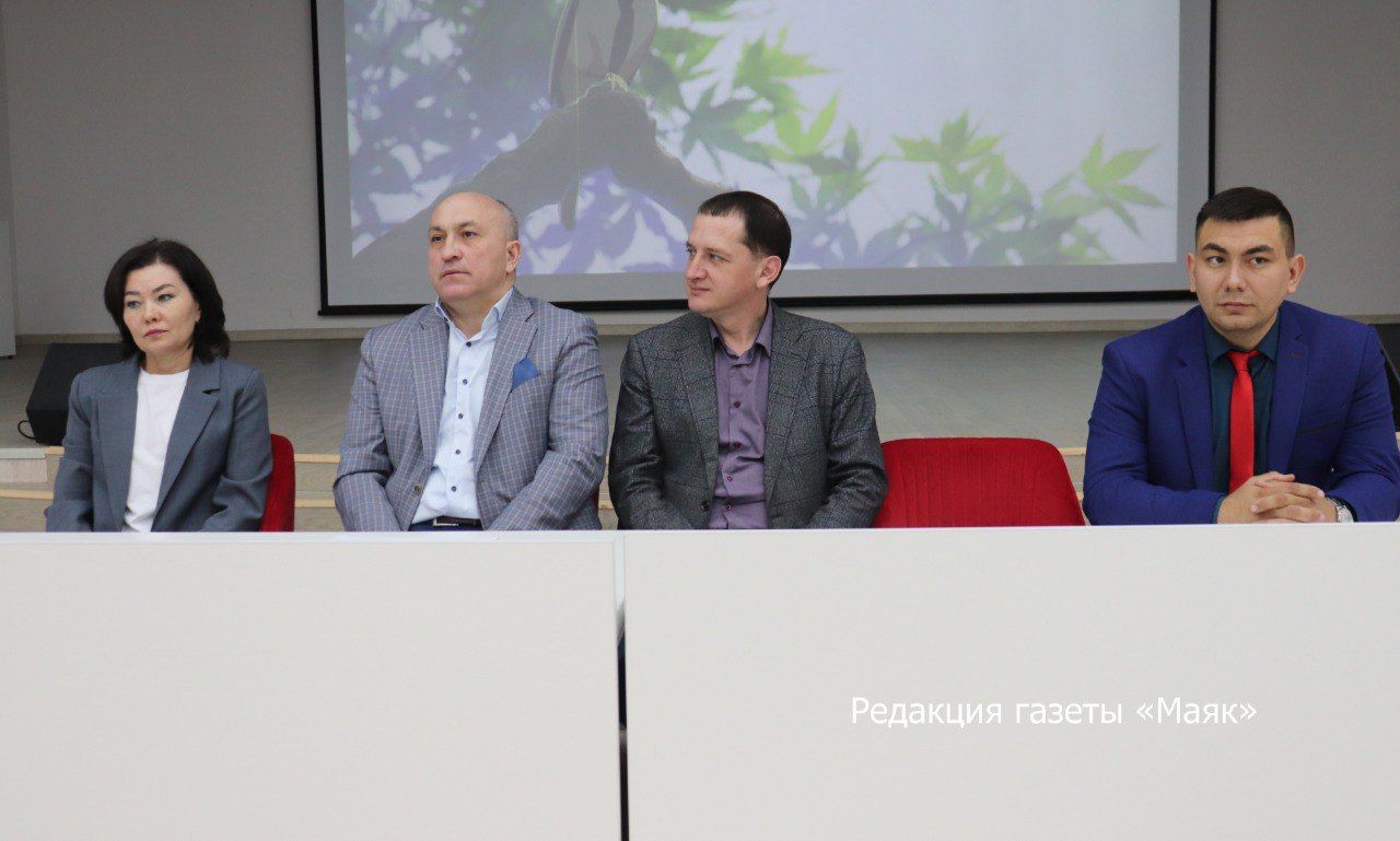 Азнакайда медицина студентлары белән очраштылар