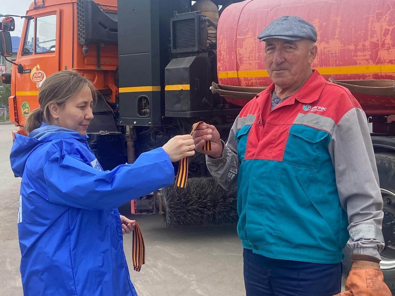 Азнакайлылар Бөек Ватан сугышы һәйкәлләрен төзекләндерү өмәсенә кушылды