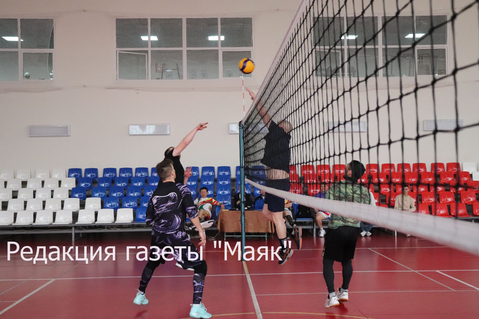 Азнакайда Рушат Исламов истәлегенә волейбол турниры узды