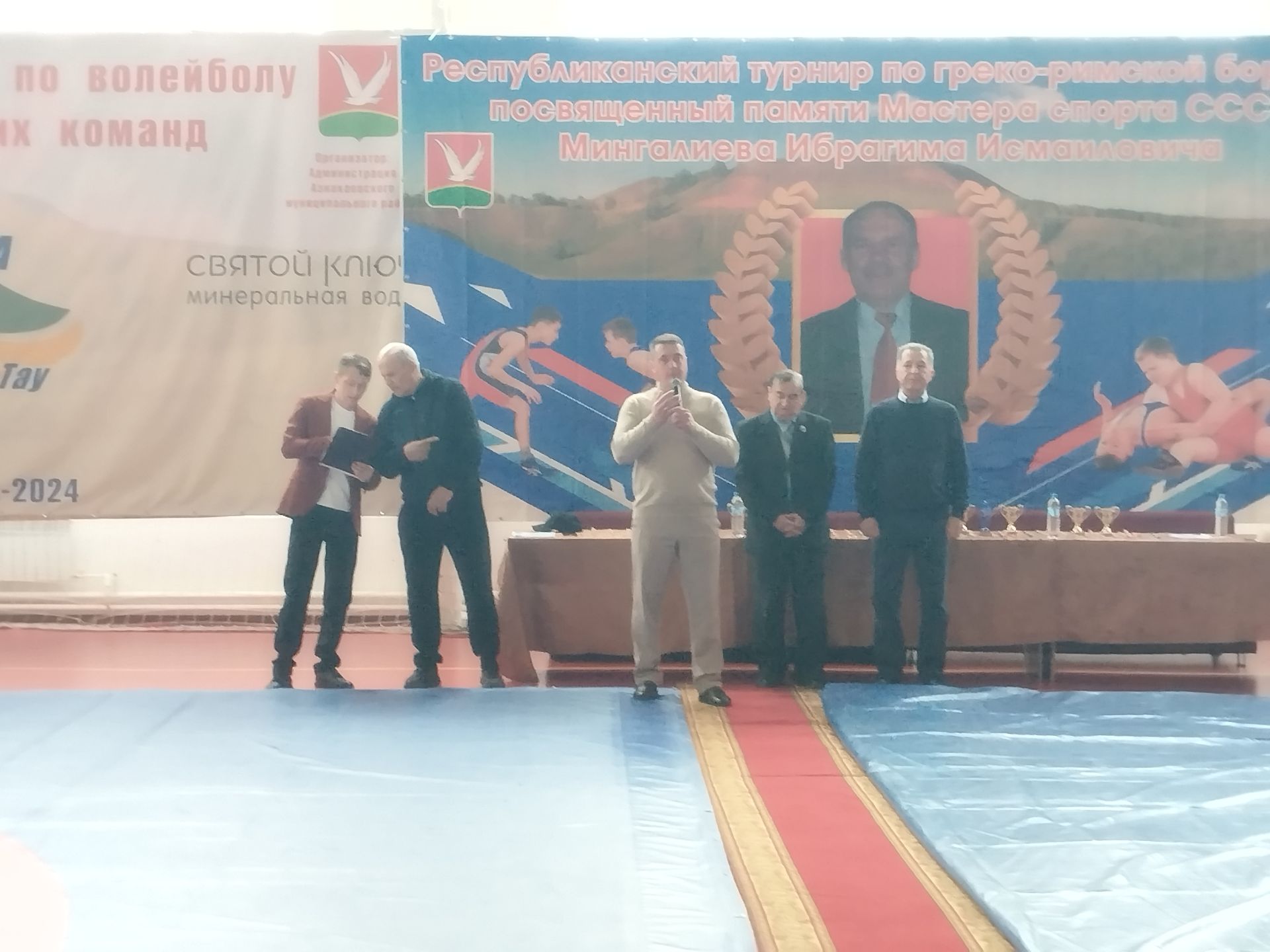 В Азнакаево прошел республиканский турнир по греко-римской борьбе