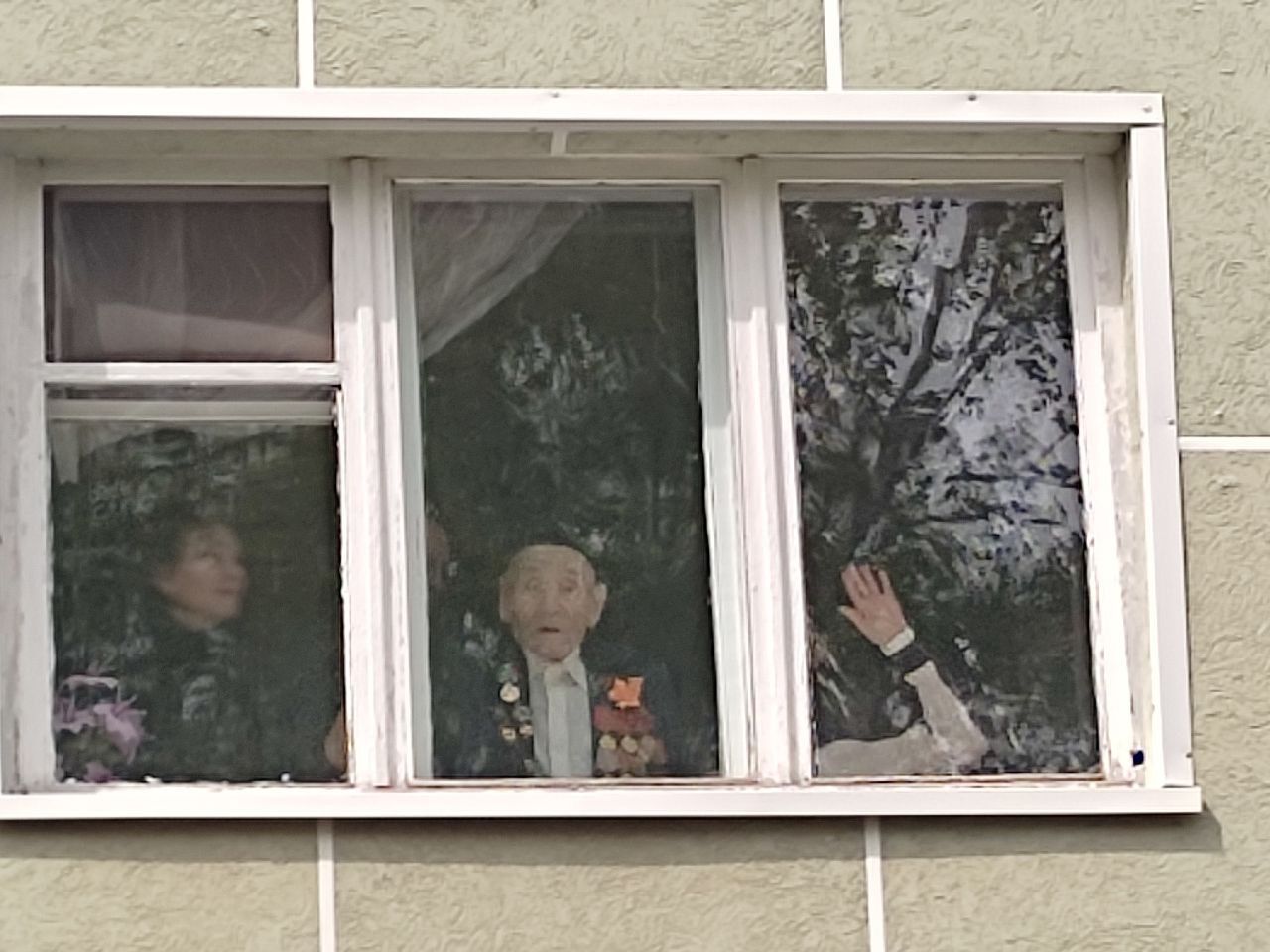 Азнакайда районыбызда бердәнбер Бөек Ватан сугышы ветераны, фронтовик Гайнулла Әюповны котлаулар дәвам итә