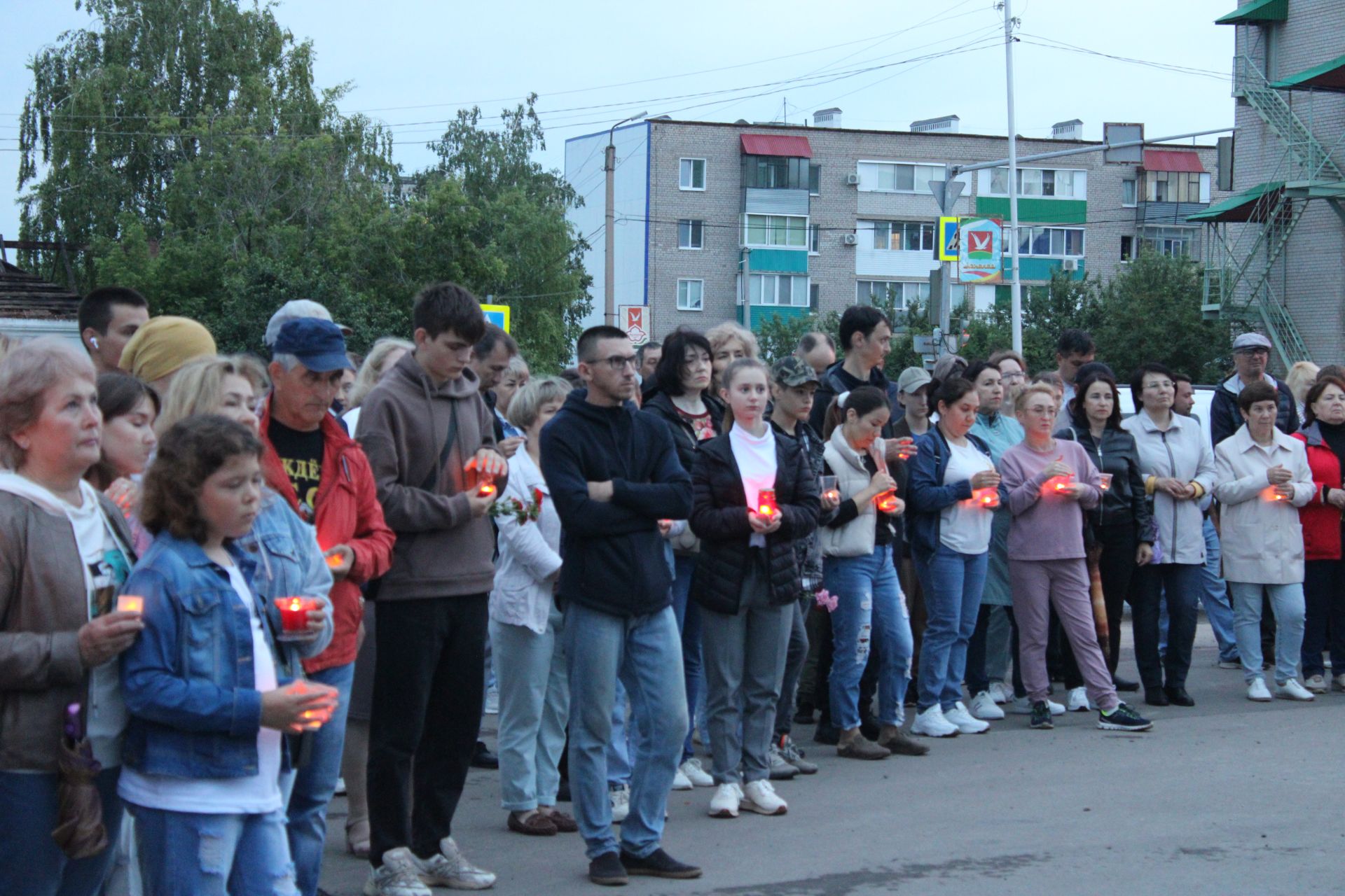 Акция «Свеча  памяти» прошла на пл. Победы г.Азнакаево