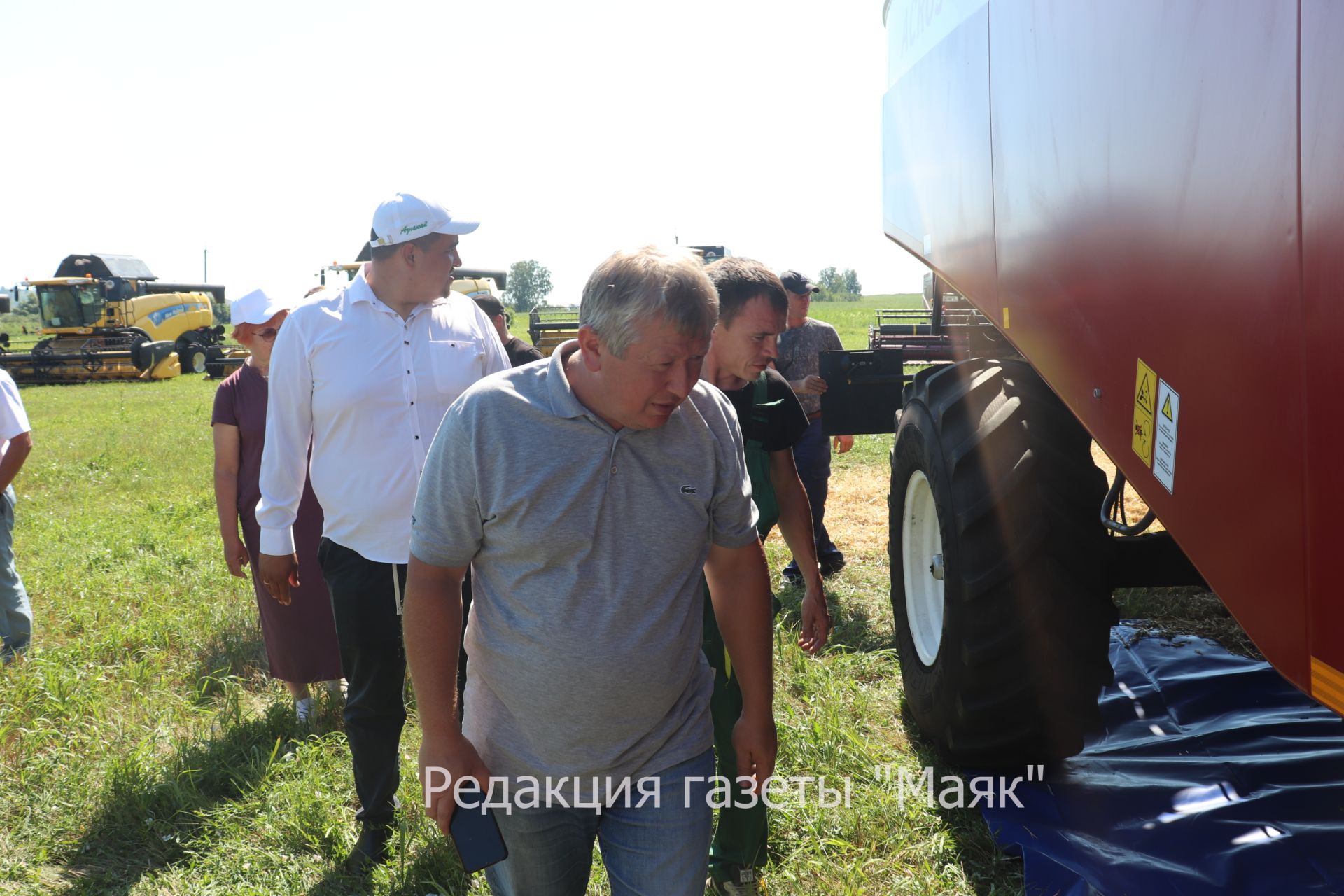 В Азнакаево проверили готовность комбайнов к уборочной страде