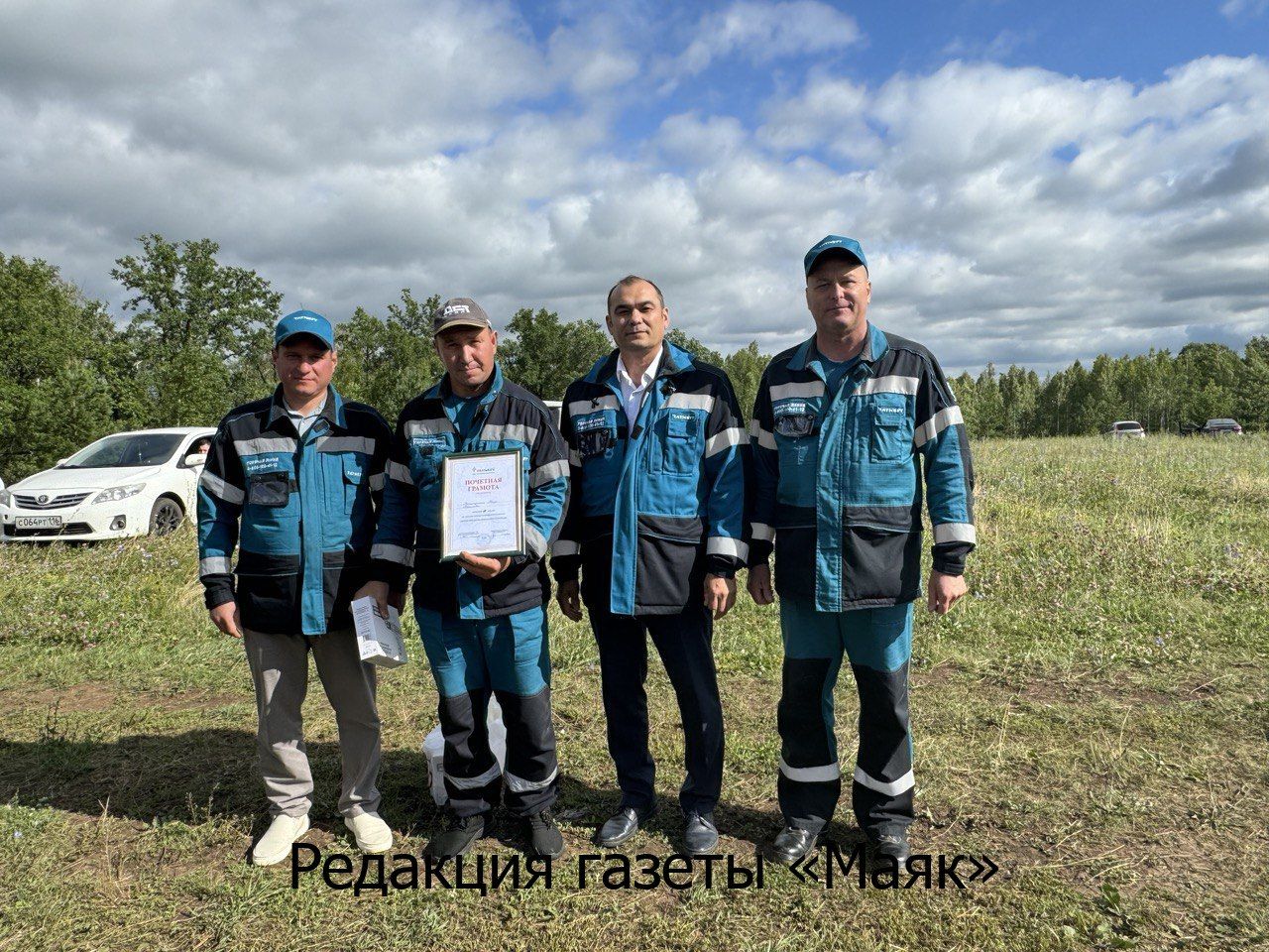 Азнакайда бульдозерчылар арасында бәйге үтте