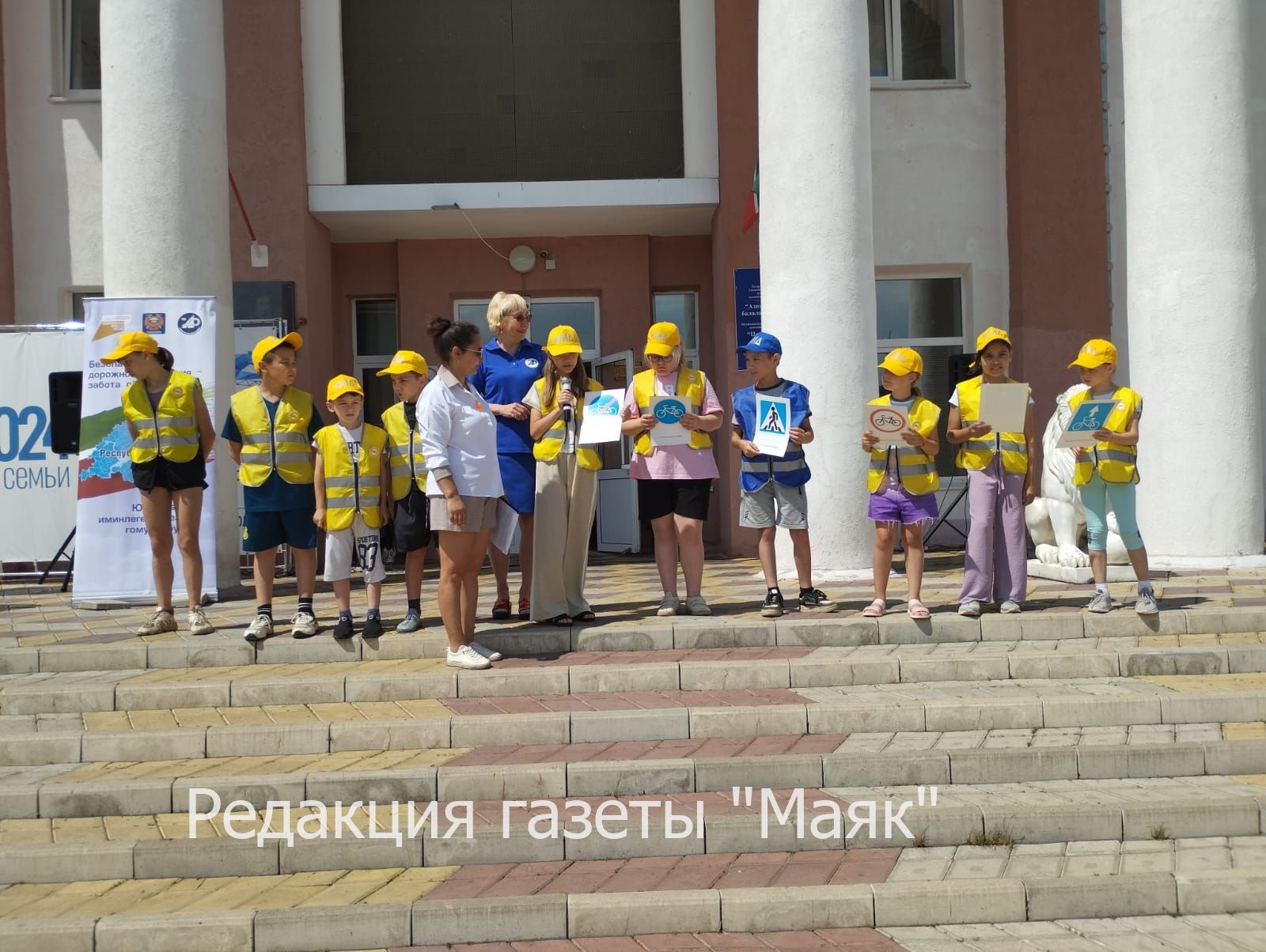 В Азнакаево велосипедистам разъяснили правила дорожного движения