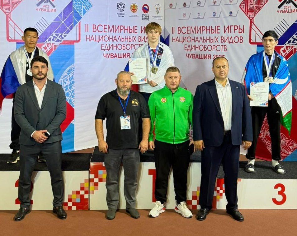 Азнакай көрәшчесе  Дөнья кубогын отты