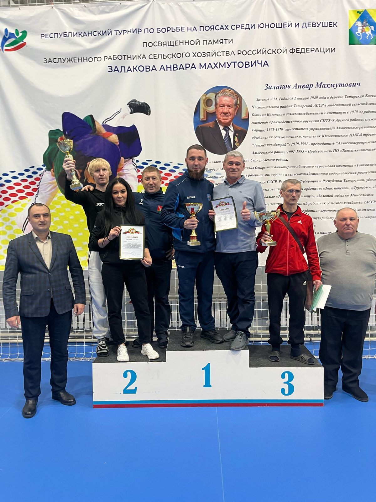 Азнакаевские борцы завоевали 15 медалей на республиканском турнире