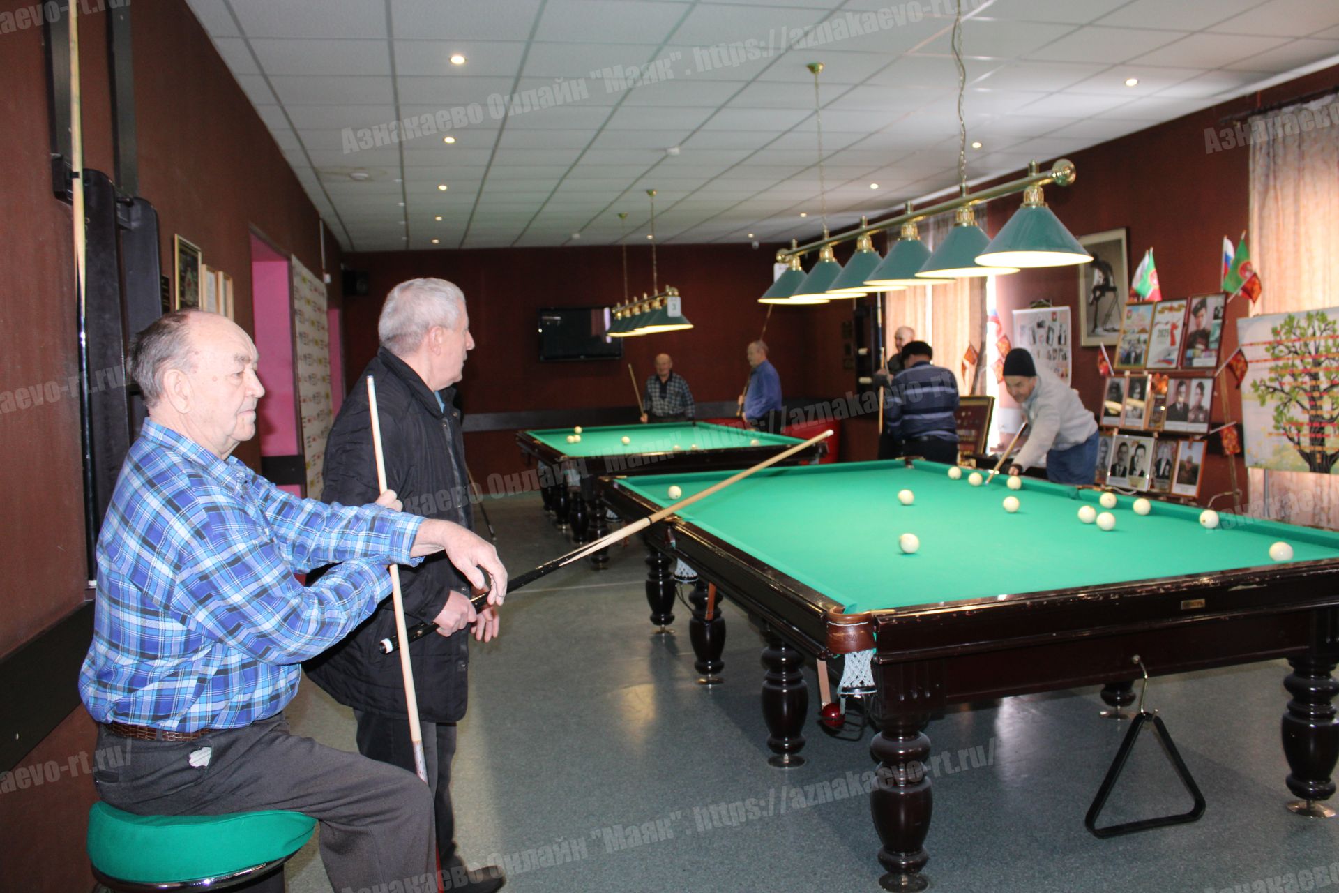 В Азнакаево прошел бильярдный турнир среди старшего поколения
